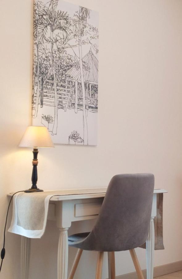 Maison Classee 3 Etoiles, Grand Jardin Clos Au Calme Proche Centre Ville, 10 Min Des Plages Pont-lʼAbbé Екстериор снимка
